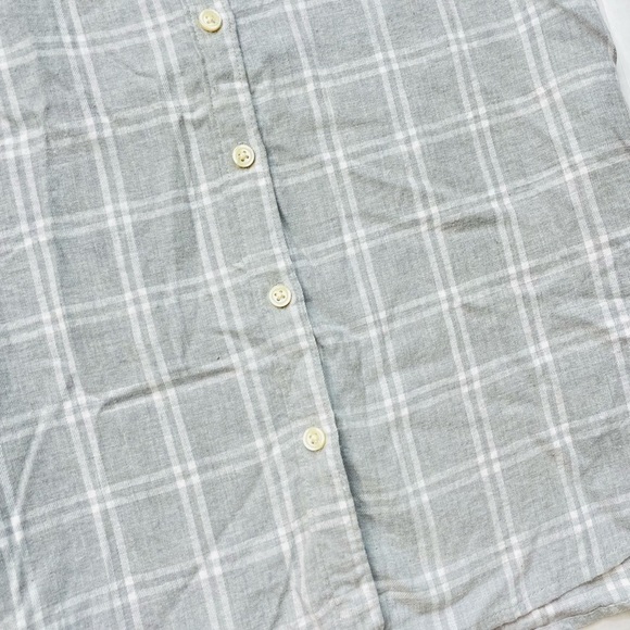 Old Navy The Classic Relaxed Gray Plaid Flannel Long Sleeve Button Up Shirt M - Picture 7 of 14